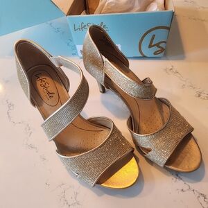 7W Life Stride Women's Glittering Gold Heels